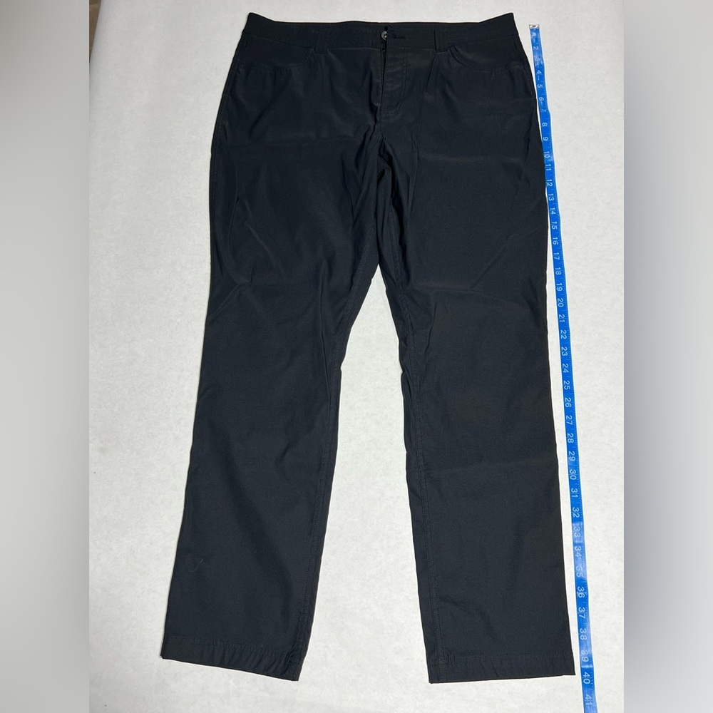 Women’s Eddie Bauer Black nylon pants size 14 - Picture 2 of 9